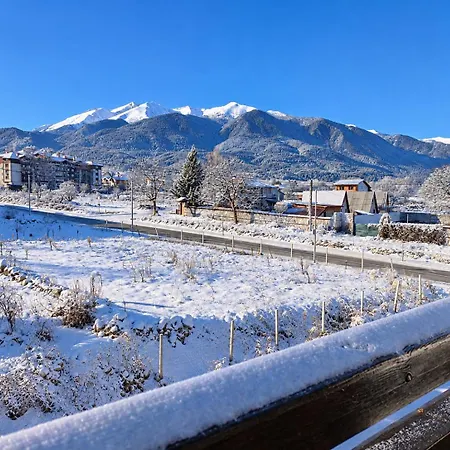 Snow Mountain View Апартамент